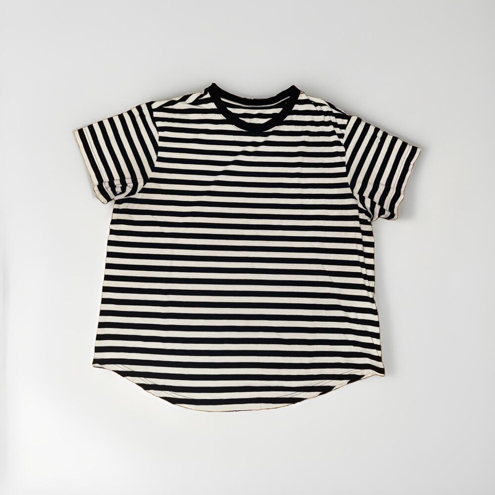 Black White Striped Elongated Scoop Hem T-Shirt Men’s XL 23x25